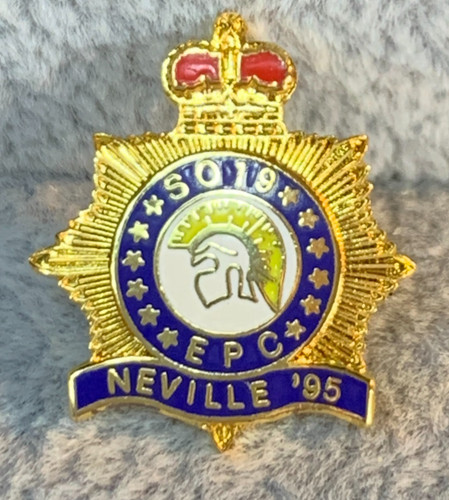 Metropolitan police so19 - metropolitan,