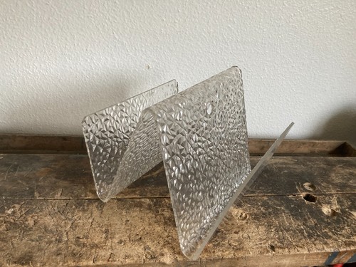 Plexiglass magazine rack - , /