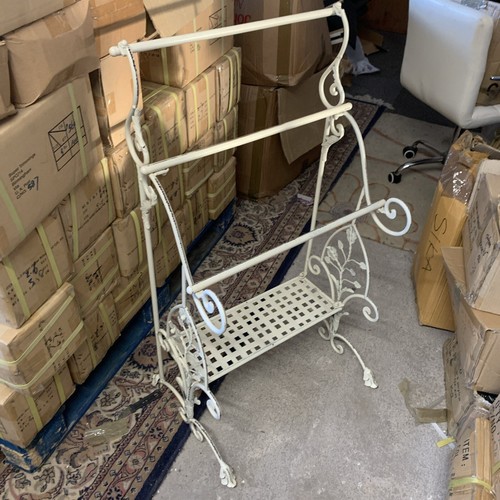 Freestanding towel rack - freestanding,