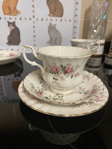 Vintage royal albert moss rose - albert,