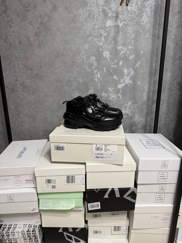 Size 9us 42eu reebok - 9us/42eu,