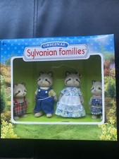 Sylvanian Families Mulberry Racoon Family