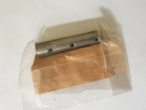 Genuine yamaha rocker shaft - rocker,