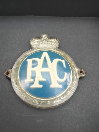 Rac plastic car - badge, used