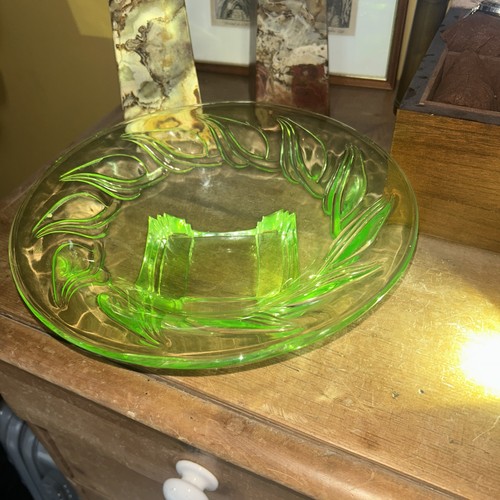 Art deco czech - uranium, bowl