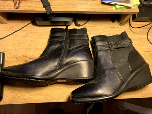 Black leather ladies boots - ladies,