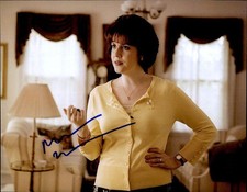 Melanie Lynskey authentic