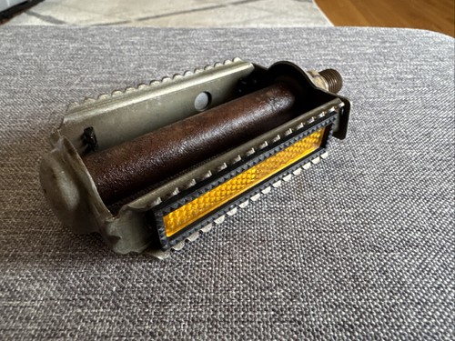 Vintage right side rat trap - vintage,