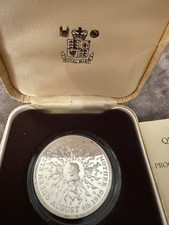 1980 Royal Mint The Queen