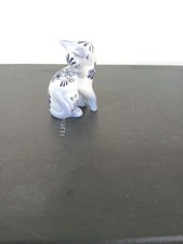 1986 The Franklin Mint Delft Blue & White Curio Cabinet Cat