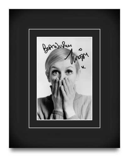 Twiggy lawson hand signed 10x8 - lawson,
