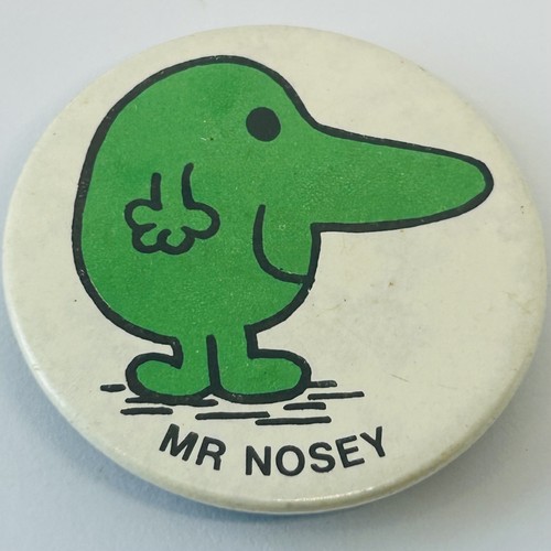 Nosey men button badge - mr,