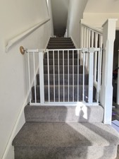 Safety 1st Baby Infant Pet Stair Wall Gate SecureTech, Pressure Fit, 73-80 Cm