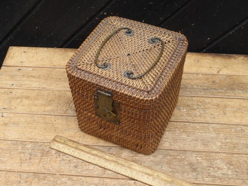 Antique wicker chinese tea - wicker, set