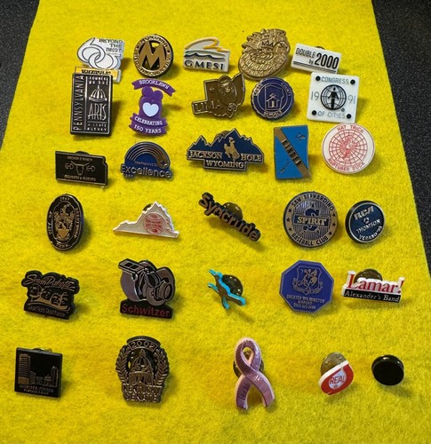 Job lot pin badges - lot,