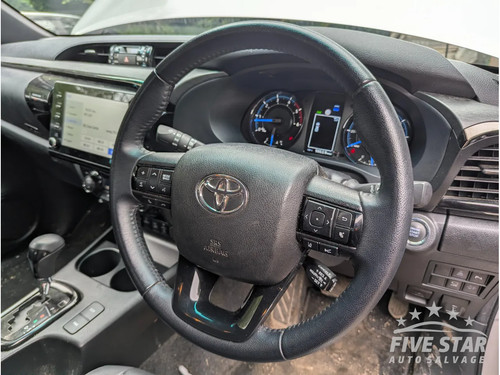 Toyota hilux steering - toyota, wheel