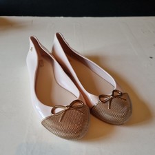 Melissa Flat Shoes in Creamy