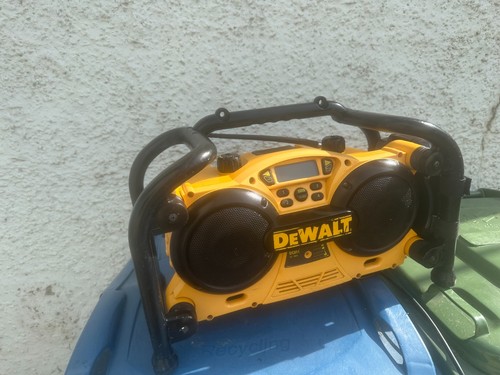 Dewalt dc011 jobsite radio - dc011,