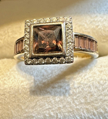 Danbury mint gold tone i - mint, "i