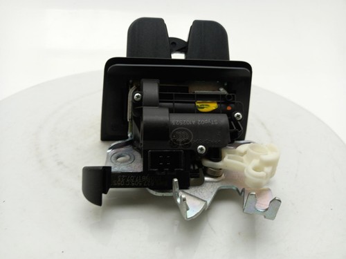 Audi boot tailgate lock - audi, boot/tailgate