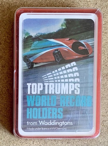 Waddingtons top trumps - game,