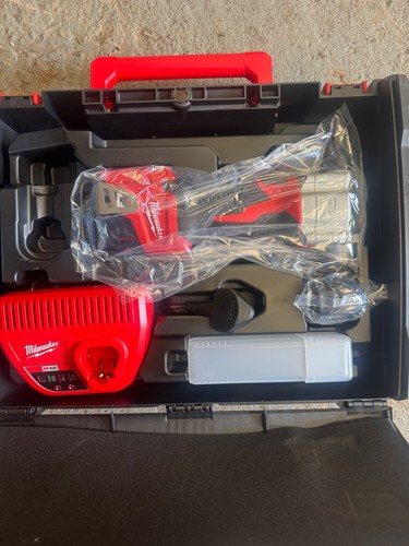 Milwaukee m12 rivet gun new - m12,