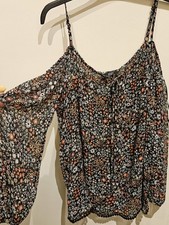 Ladies Unusual Cold Shoulder
