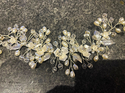 Silver pearl crystal - silver,