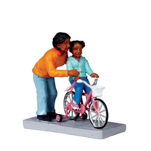Lemax figurine mom lends a - mom,