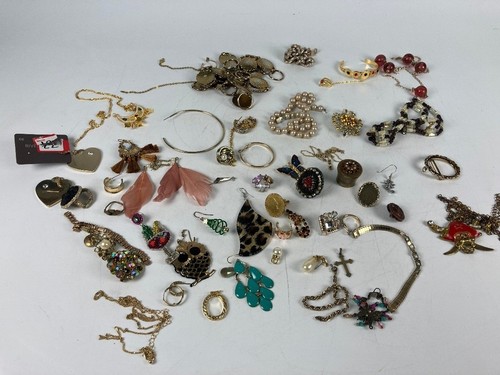 525g broken lot necklaces - broken,
