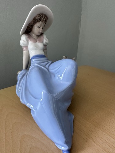 Beautiful nao lladro 1042 - nao,
