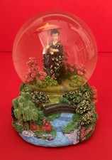 Past Times Madama Butterfly Opera, Musical Wind Up Snow Globe.