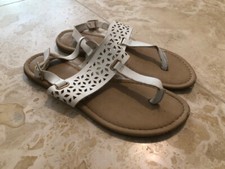 ATMOSPHERE WHITE FLAT THONG