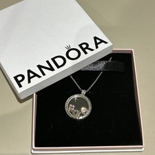 Authentic Pandora 🌟 2.5cm Floating Locket Pendant, 3 Xmas charms & Necklace