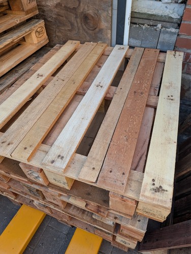 Wooden pallets 970mm 790mm - 970mm, x