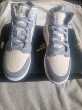 NIKE AIR JORDAN 1 MID SE