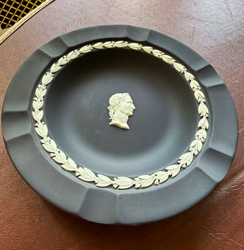 Wedgwood black jasperware - black,