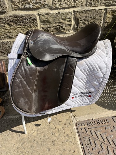 Brown leather saddle - 16’’,