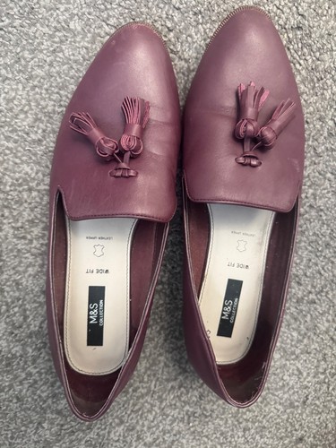 Flat shoes wide from marks - , and