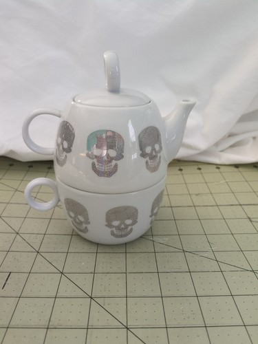 Tea pot - tea,