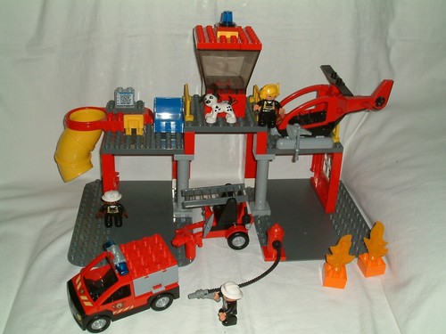 Lego duplo 5601 fire station - lego,