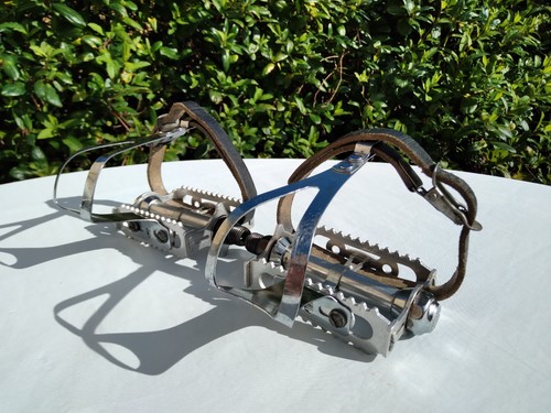 Vintage bike pedals lyotard - pedals.,