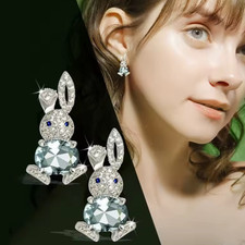 Cute easter bunny rabbit