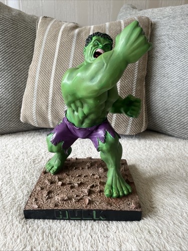 Hulk statue 2003 universal - statue,