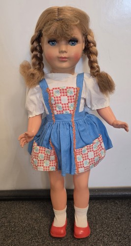 Sweet vintage plastic doll - plastic,