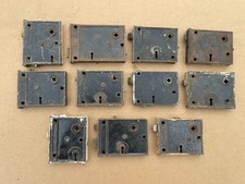 OUTSTANDING Lot of (11)