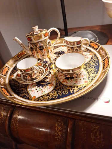 Royal crown derby miniature - royal,