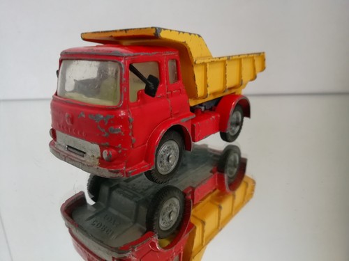 Corgi toys bedford tractor - bedford,