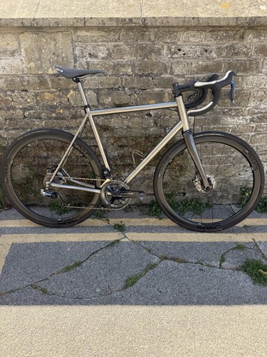 Guru praemio titanium 52cm - praemio,
