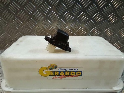 Left rear window - left,